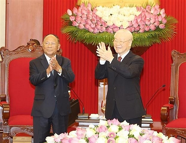 Top Leaders meet Cambodian NA President