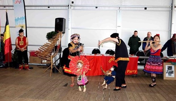 A puppet show by Vietnamese artists at the event. Photo: VNA