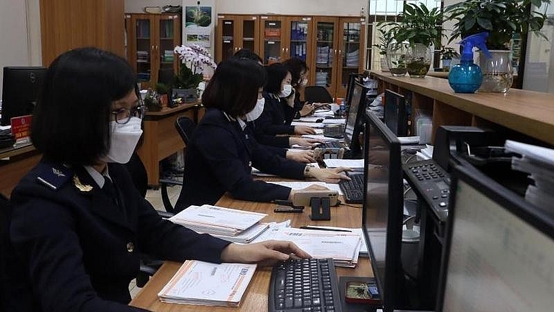 Officers at the Hai Phong Customs Department. Photo: NDO