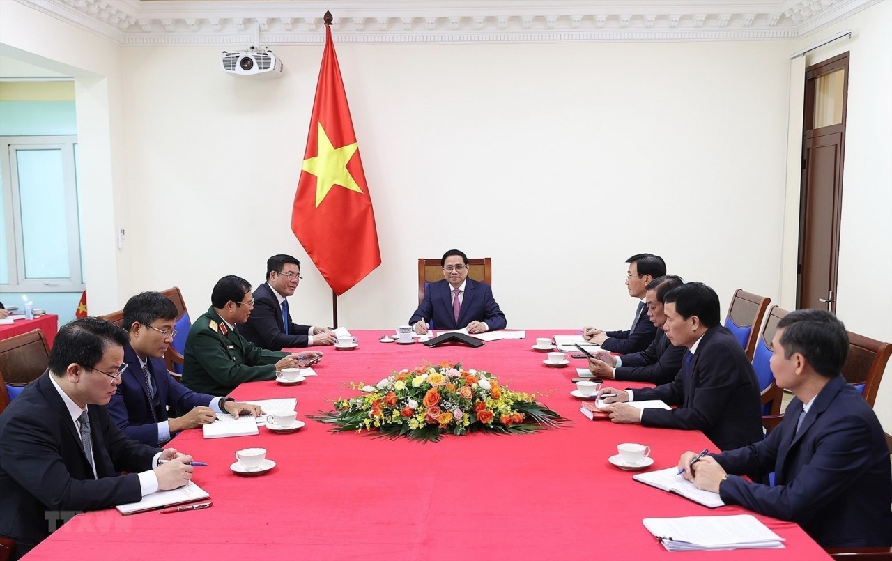 vietnam china aim to advance bilateral ties