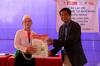 Cambodia, Vietnam Share Experience in Caring for The Elderly