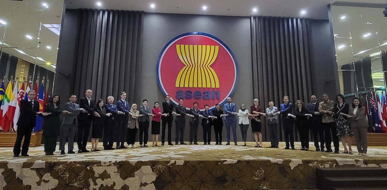 Delegates at the 12th consultation between the IAI Task Force and ASEAN partners. Photo: VNA