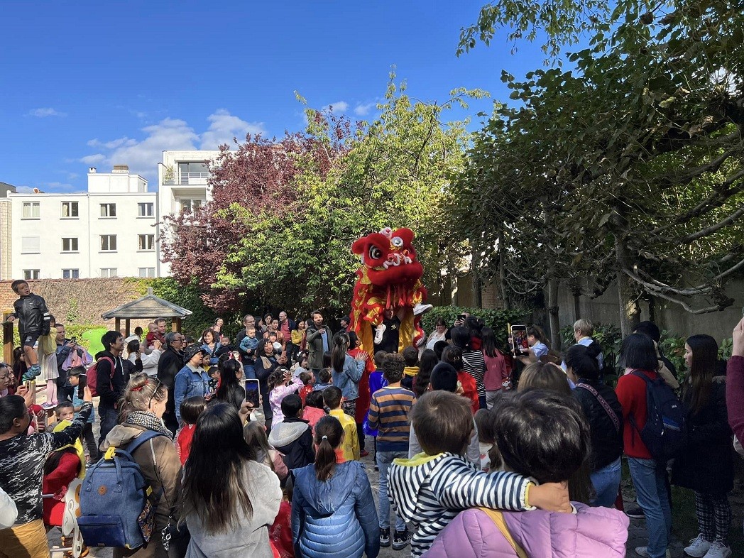 Children Celebrate Mid-Autumn Festival at Vietnamese Family Festival in Belgium