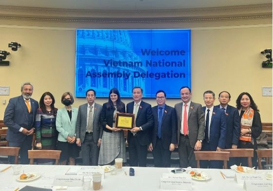 Meeting with the US House of Representatives’ Science Space and Technology Committee. Source: quochoi.vn