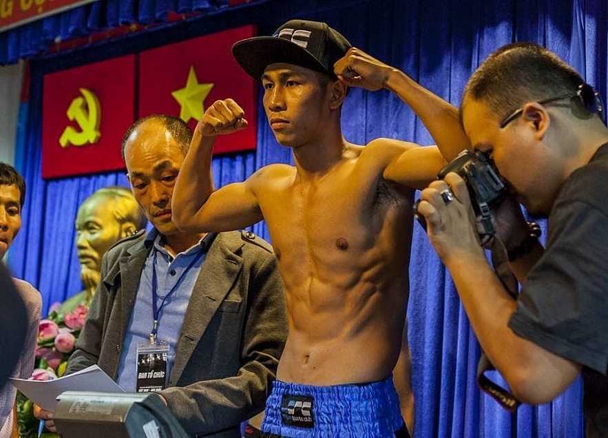 Vietnamese Boxer Wins World Championship