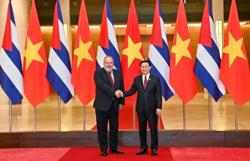 Cuban Prime Minister Left <a href='https://vietexplorer.com' rel='dofollow'>Vietnam</a>, Wraps Up Official Friendship Visit