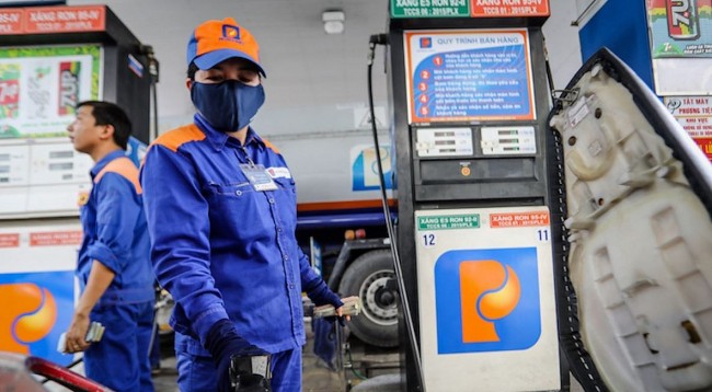 Vietnam Business & Weather Briefing (Oct 4): Petrol prices fall to over a year record low