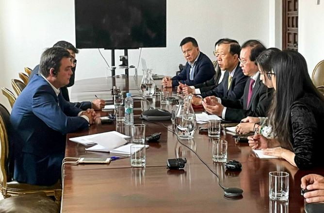 Vietnam-Spain Continue to Strengthen Partnership and Cooperation