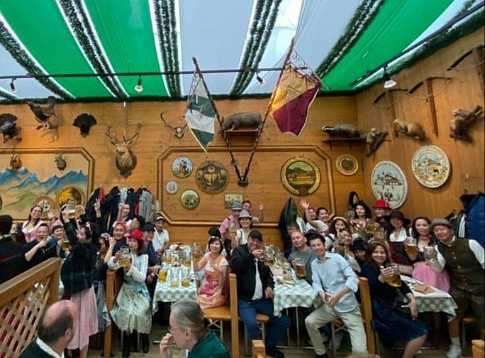 Overseas Vietnamese Experience a Joyful Oktoberfest Reunion