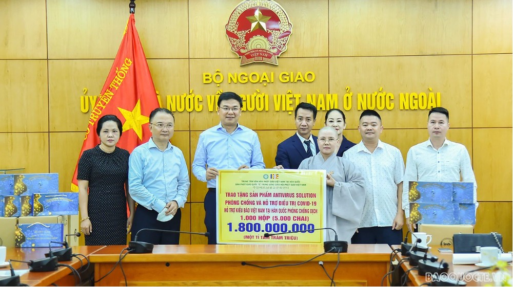 Vietnamese Expats in Korea Receive Covid-19 Support Products