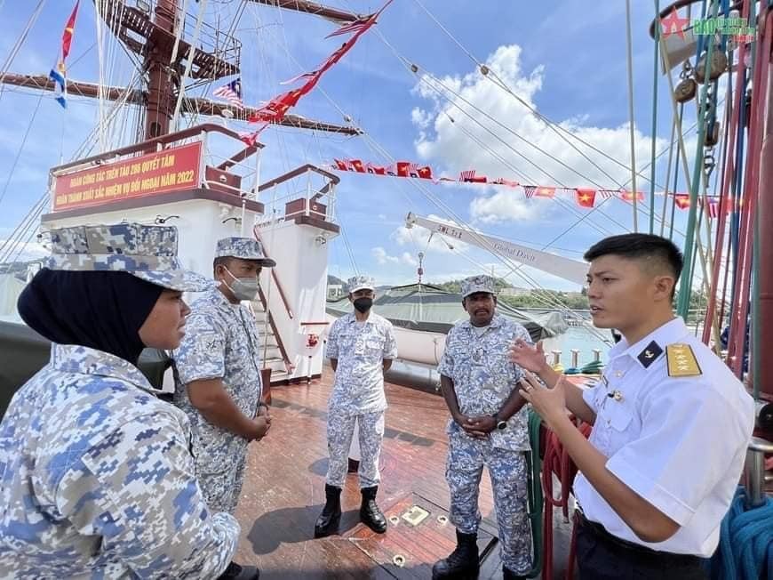 Vietnamese Navy Ship Arrives at Home Port, Concluding Malaysian Visit