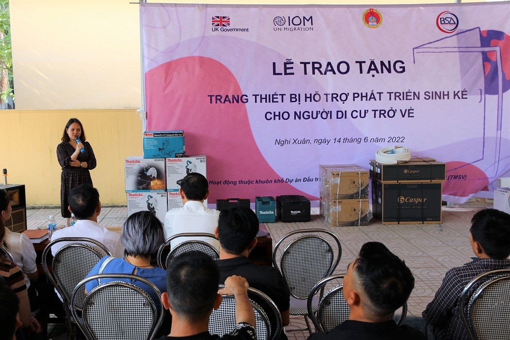 IOM, in collaboration with Ha Tinh DOLISA and BSA Center VietNam, recently provided equipment to support livelihood development for #returnedmigrants in vulnerable situations in Ha Tinh province.