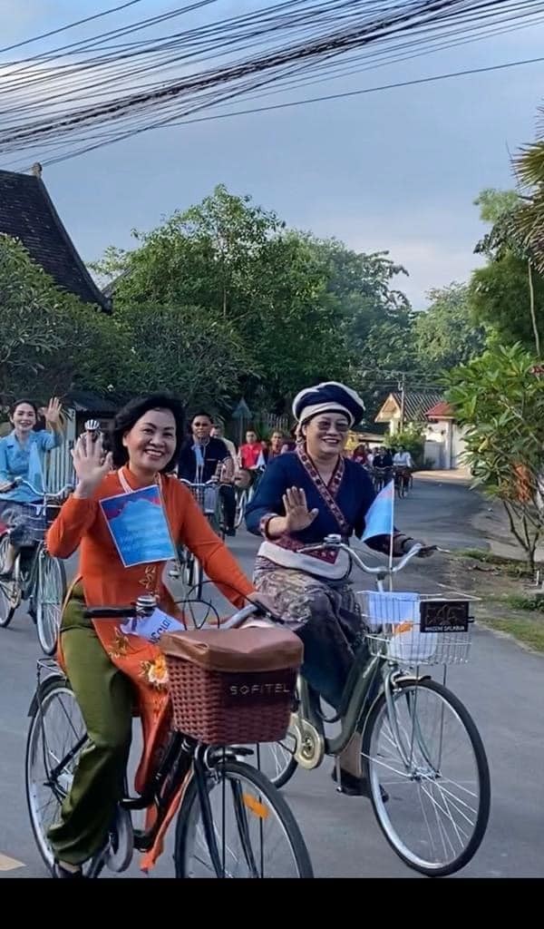 Bicycle Parade Marks Vietnam-Laos Solidarity and Friendship Year in Luang Prabang