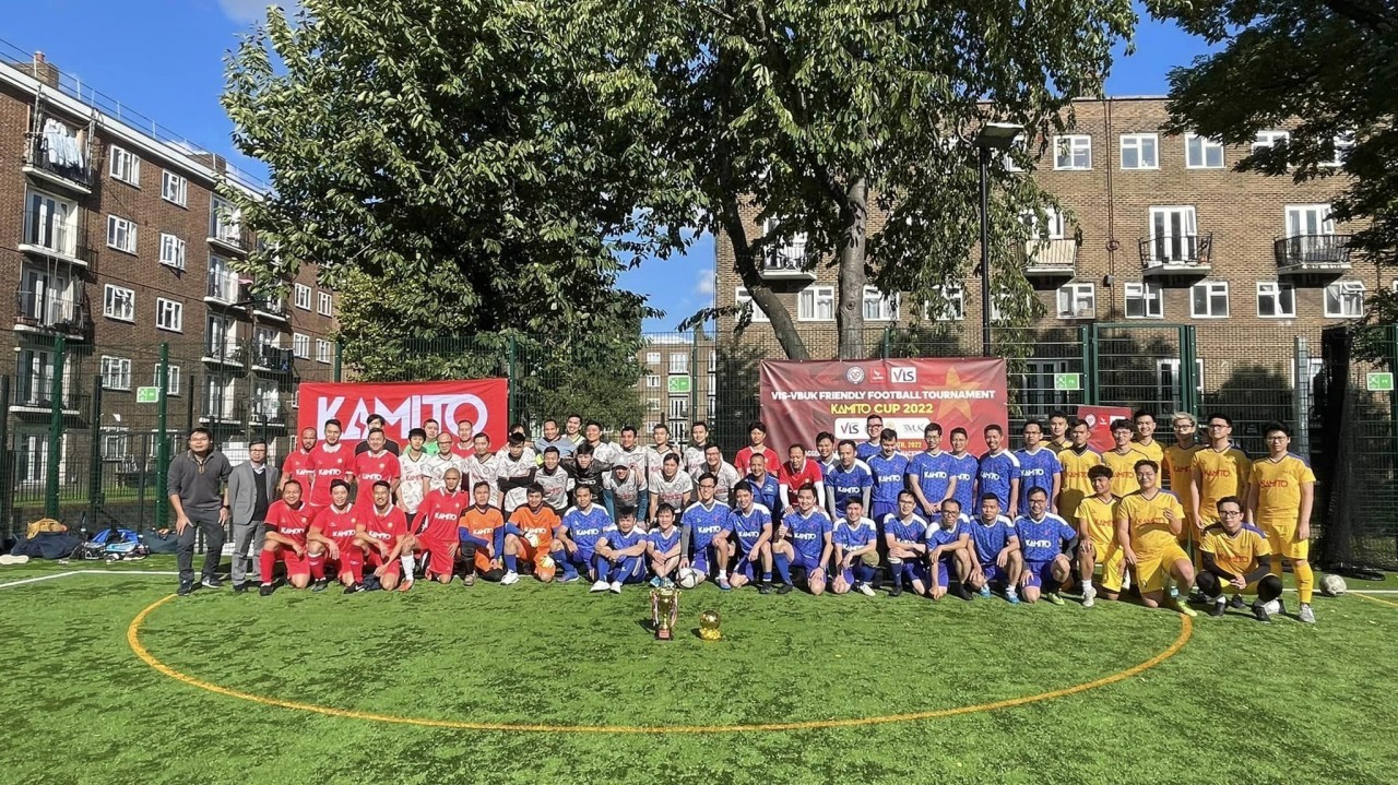 Kamito Cup 2022 brought together four teams from Vietnamese Associations in the UK. Photo: Thoi Dai 