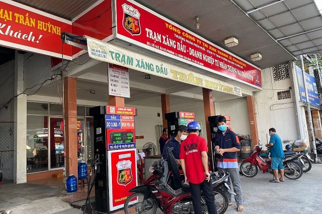 Vietnam Business & Weather Briefing (Oct 12): Consumption Taxes on Gasoline to Stay in Place