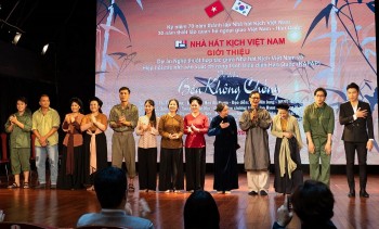 Artists Bring Vietnamese Drama To Korean Stage