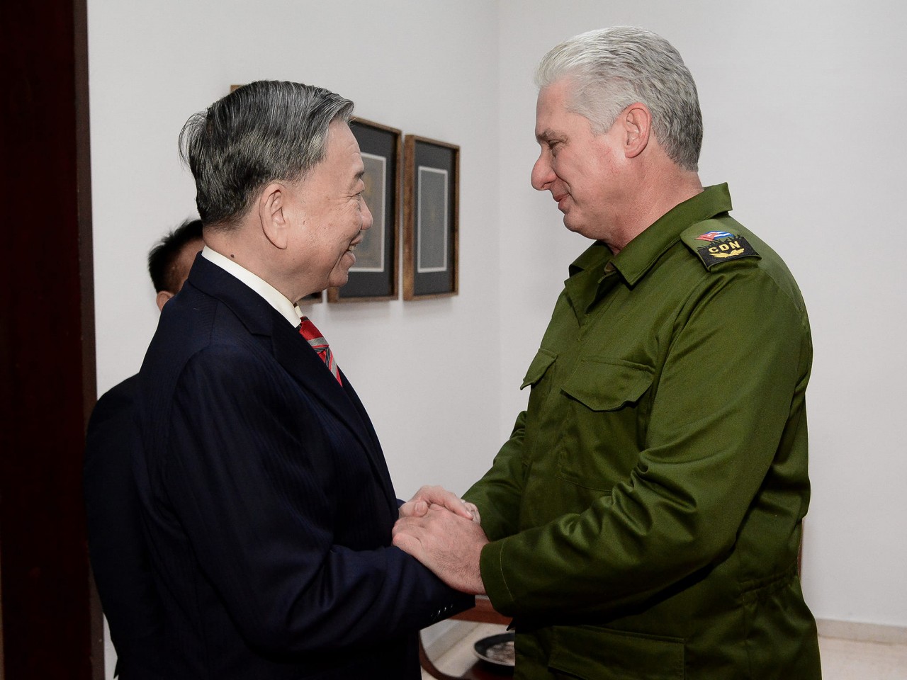 General Lam and his entourage had a meeting with Cuban Prime Minister Manuel Marrero Cruz. Photo: VNA