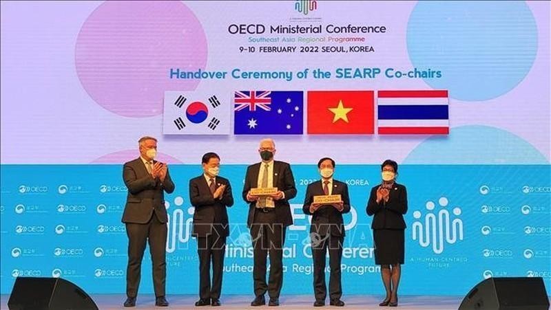 vietnam news today oct 17 vietnam accompanies oecd to make contributions to the region