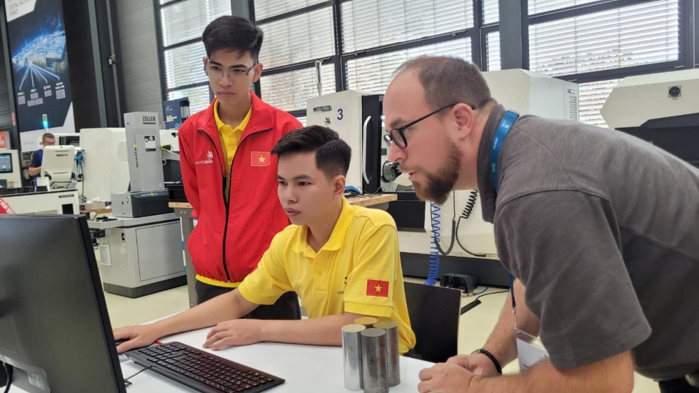 Vietnam Wins 2 Silver Medals at WorldSkills 2022