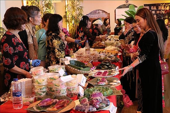 Honoring the Traditional Vietnamese Women Beauty in Germany