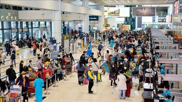 Vietnam News Today (Oct. 25): Airports Expected to Serve 100 mln Passengers in 2022