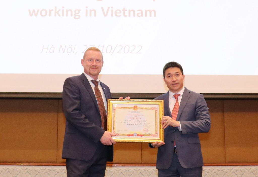 npa celebrates 15 years of supporting vietnams mine action work