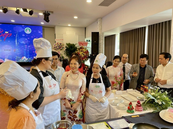 Honorary chairwoman of the ASEAN Women Community in Hanoi Vu Thi Bich Ngoc at the event. Source: baoquocte.vn