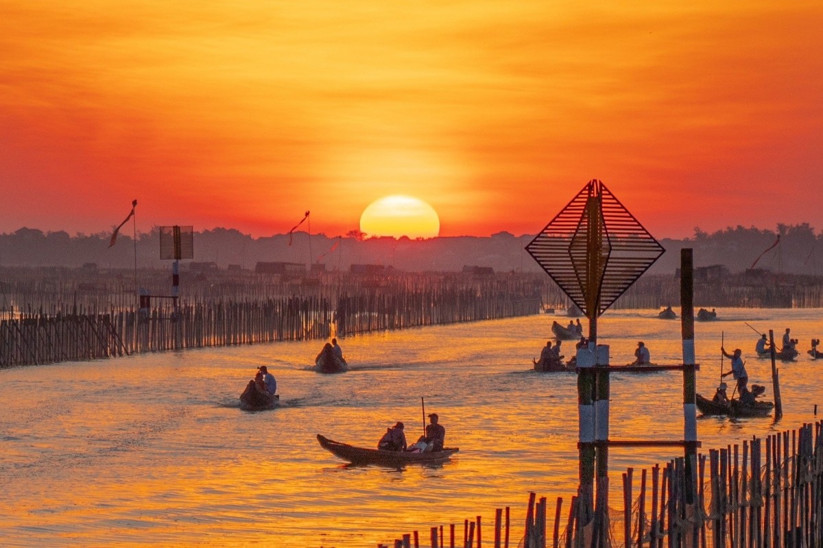 The Mesmerizing Sunrise at Chuon Lagoon