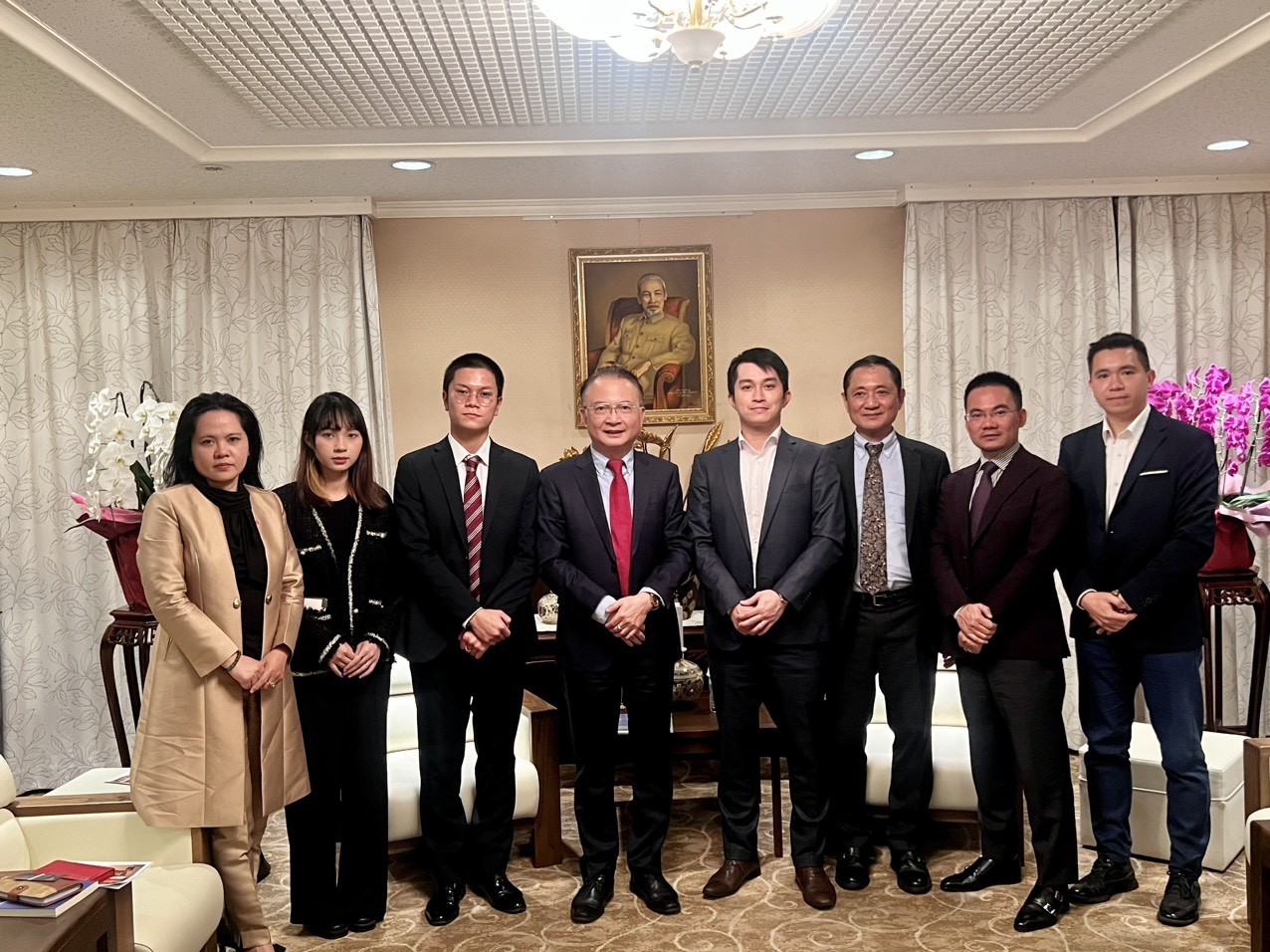 Working with the Association of Vietnamese Intellectuals in Japan. Source: SCOV