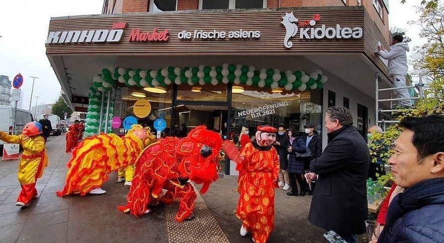 Beloved Vietnamese Restaurant Charms Hamburg Residents