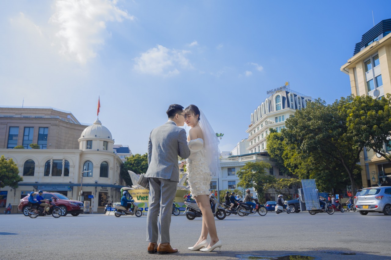 Peaceful Moments Throughout Tranquil Hanoi