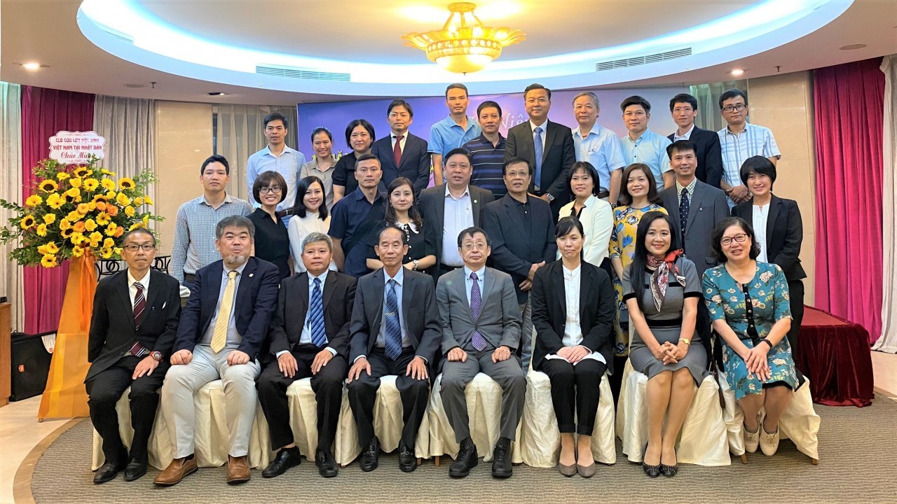 Alumni Club Bridges Vietnamese Students in Fukuoka