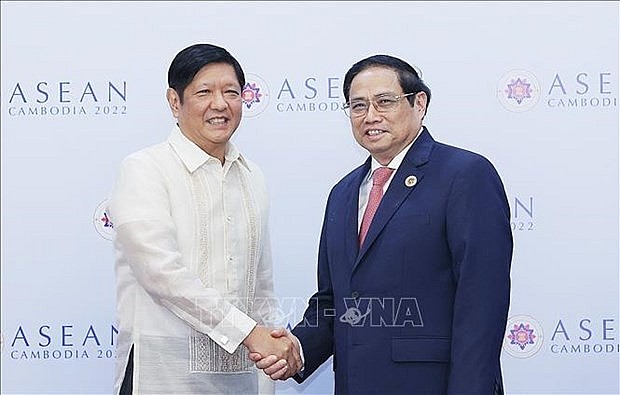 Prime Minister Pham Minh Chinh (R) and President of the Philippines Ferdinand Romualdez Marcos. Photo: VNA