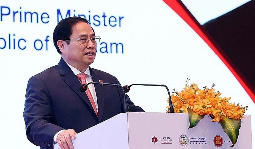 Vietnamese Prime Minister Pham Minh Chinh addresses the ASEAN Business and Iinvestment Summit 2022 in Cambodia on November 10. Photo: VOV