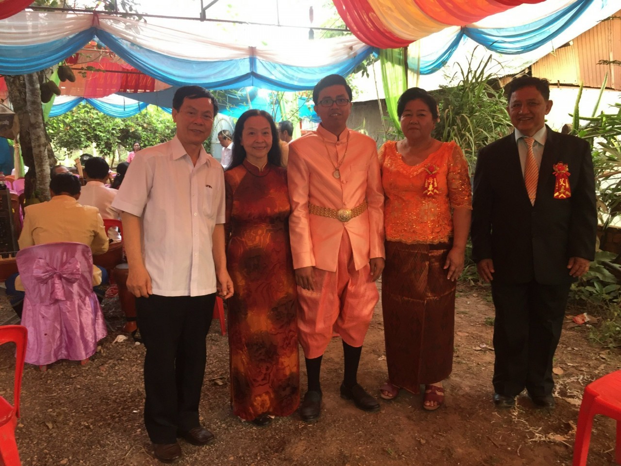 Vietnamese Godparents of Cambodian Students Fosters Friendship Between Two Countries