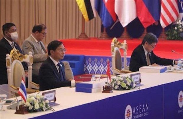 minister of foreign affairs attends preparatory meetings for 40th 41st asean summits