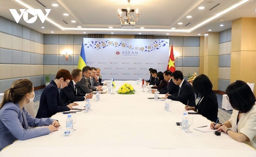 At the meeting between Vietnamese Minister of Foreign Affairs Bui Thanh Son and his Russian counterpart Sergei Lavrov. Photo: VOV