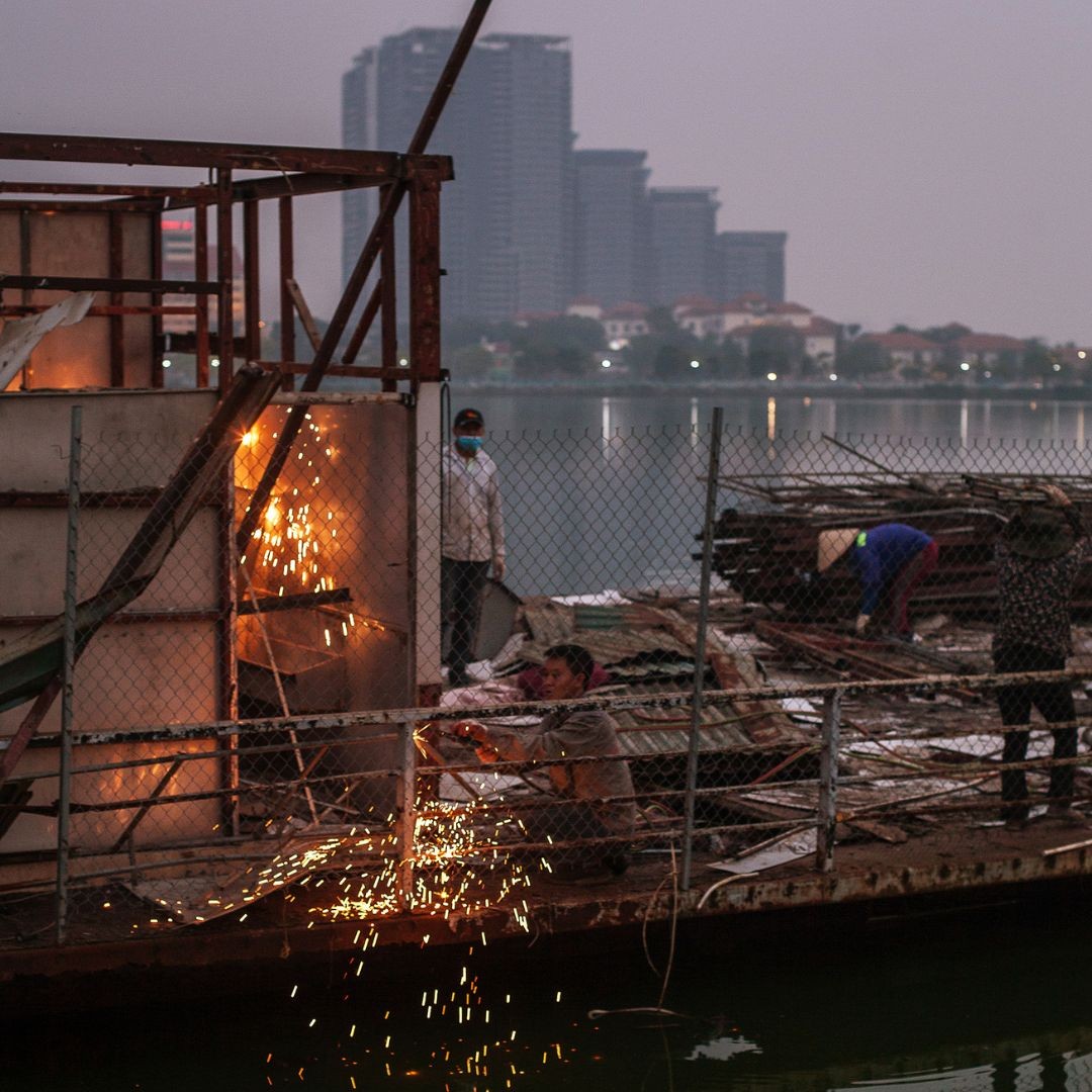 The Final Days of Tay Ho's Ghost Ships