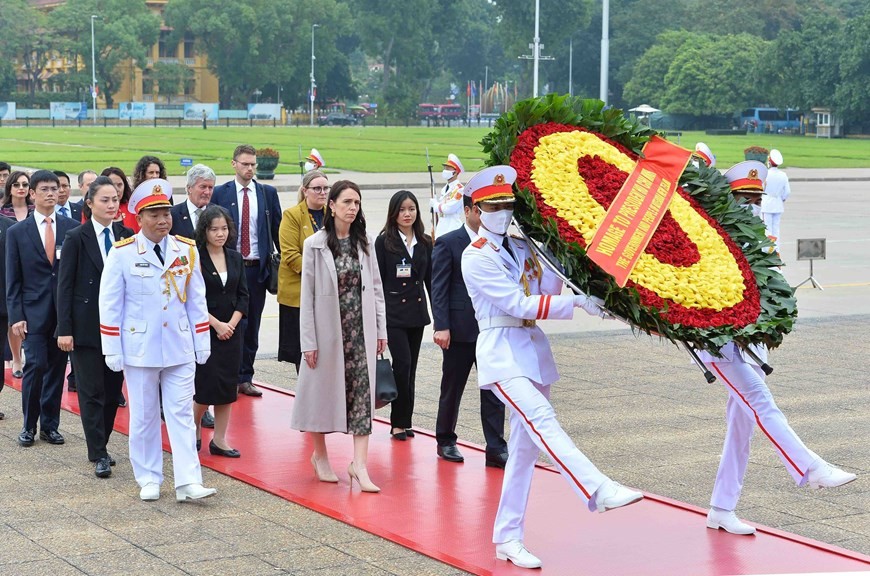 PM of New Zealand Arrives in Hanoi, Starting Official Visit to Vietnam