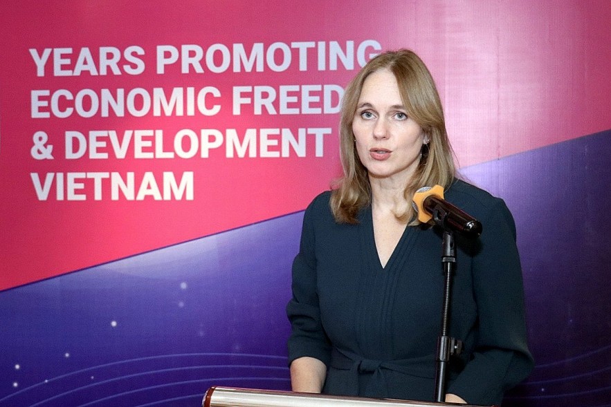 Annett Witte, President of FNF spoke at the ceremony.  (Photo: Thu Ha)