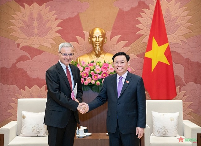 Vietnamese NA Looks Forward to Visit of President of French Senate