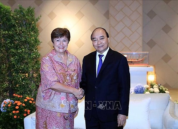 President Nguyen Xuan Phuc (R) and Managing Director of the International Monetary Fund (IMF) Kristalina Georgieva. Photo: VNA