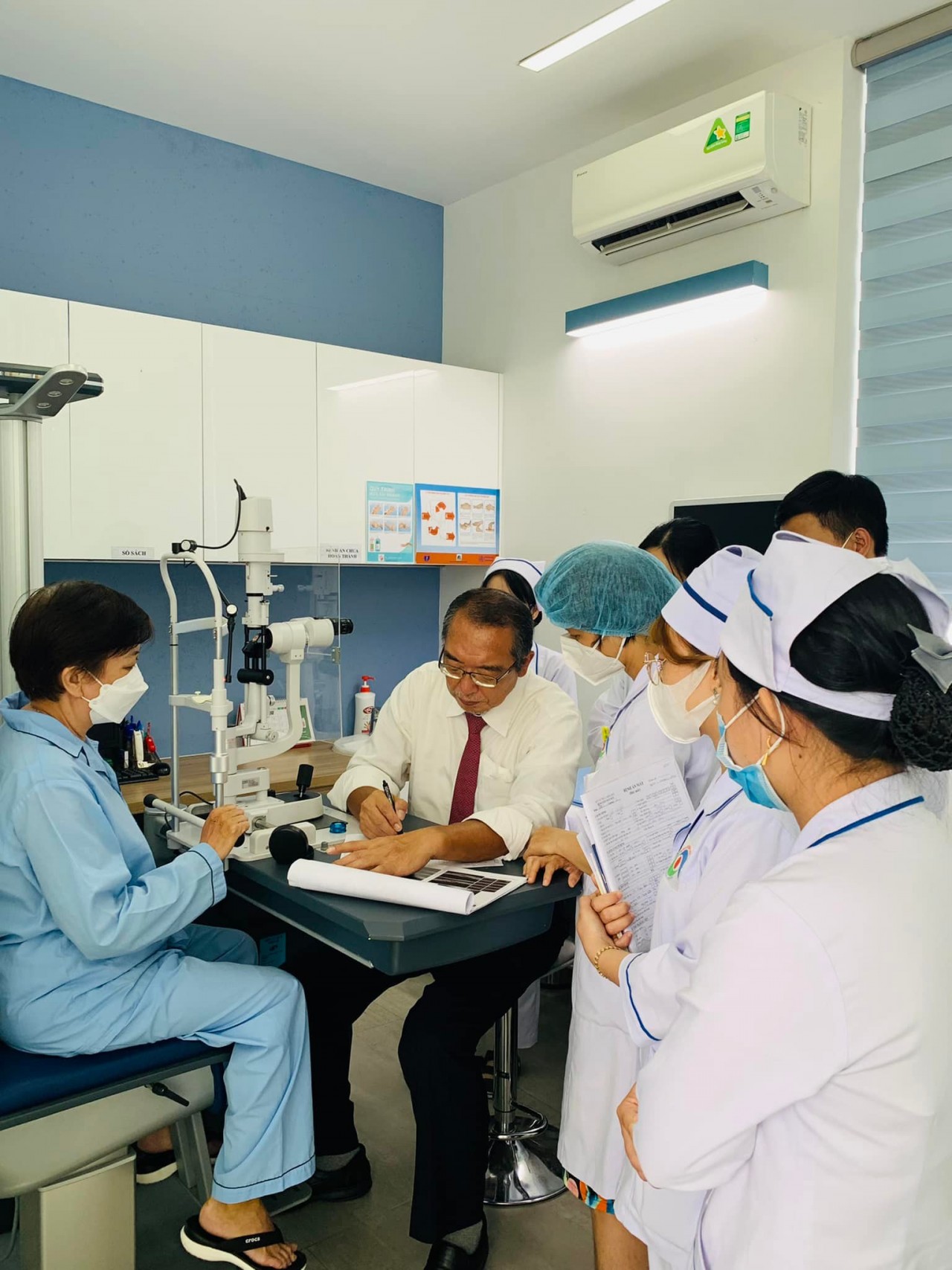 Some Ten Thousands Vietnam's Visually Impaired Saved by Japanese Doctor