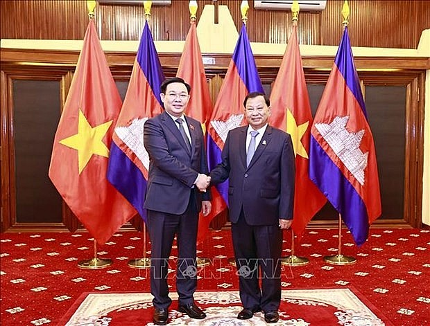 NA Chairman Meets Cambodian Leaders