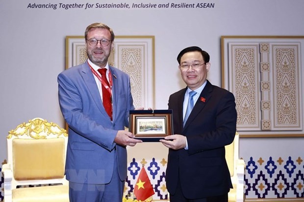 Vietnamese Top Legislator Meets Foreign Leaders ></em></div>
<div ><em>National Assembly Chairman Vuong Dinh Hue (R) and Deputy Speaker of the Federation Council of Russia Konstantin Kosachev. Photo: VNA</em></div>
<div id=