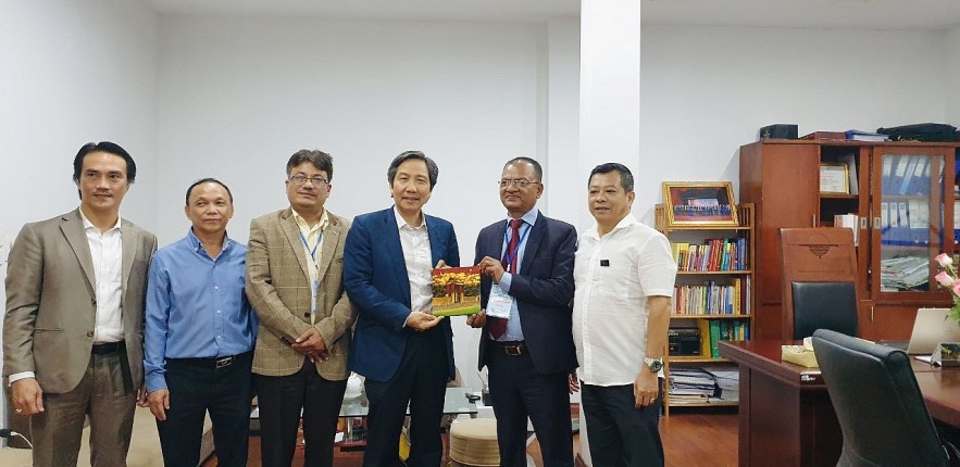 Vietnam-Nepal Friendship Association Boosts Partnership with Nepal Peace and Solidarity Council
