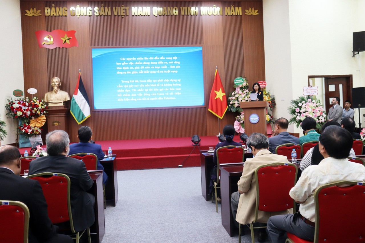 Vietnam Supports The Cause of Just Struggle of Palestinian People