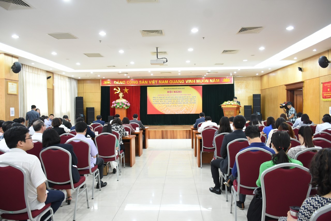 Building Stable, Developing and Successful Overseas Vietnamese Community