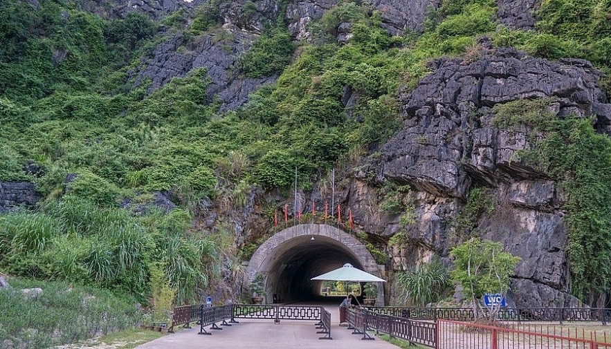 Tuyet Tinh Coc: A Natural Masterpiece in Ninh Binh