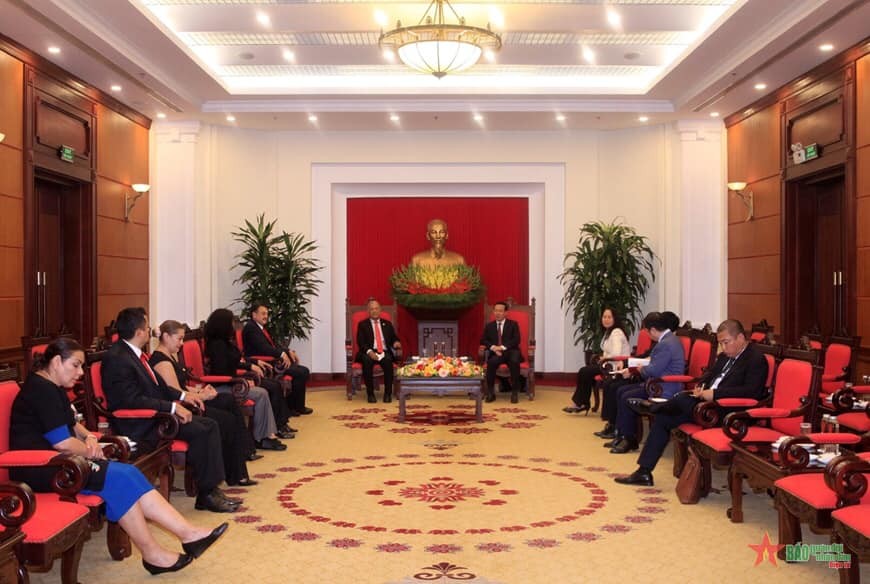 Vietnam, Mexico Parties Strengthen Ties | Vietnam Times